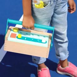 B. Toys Vaerktojskasse I Trae