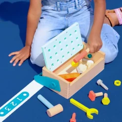 B. Toys Vaerktojskasse I Trae