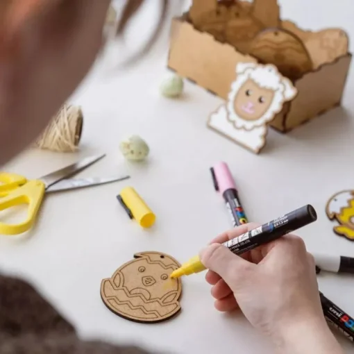 Crateit Mal Selv: Paskekassen, 9 Figurer