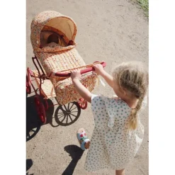 Konges Slojd Doll Pram, Villetta