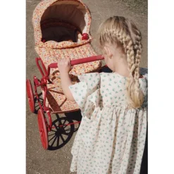 Konges Slojd Doll Pram, Villetta