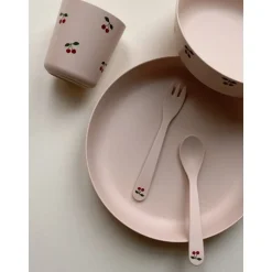 Konges Slojd Pla Dinner Set, Cherry