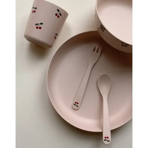 Konges Slojd Pla Dinner Set, Cherry