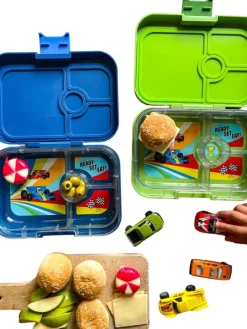 Yumbox Panino 4 Rum, Blue/Race Cars